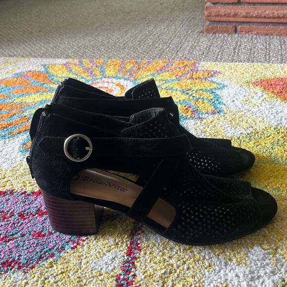 Bella Vita Delaney Block Heel Sandals size 9.5 - Picture 8 of 11